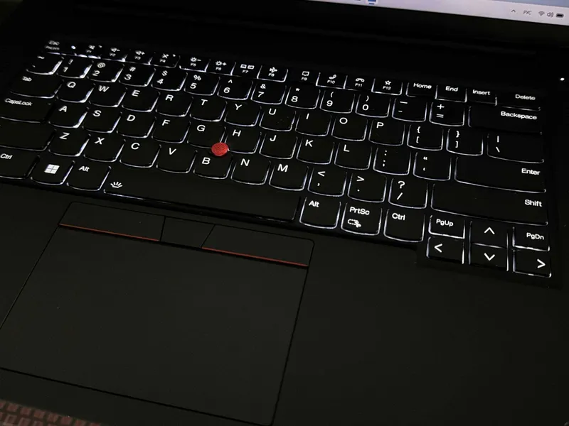 LENOVO ThinkPad P1 Carbon Gen4 Core i7-11800H ram16 ssd 512 T1200 4Gb — фото 3