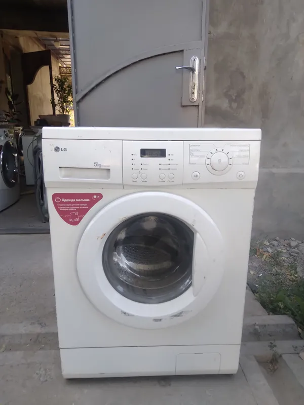 LG kir moshina yahshi holatda skidkada 4 ta bor 1 LG kir moshina yahshi holatda skidkada 4 ta bor 1