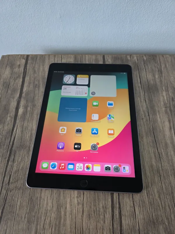 Apple iPad 6 32GB Wi/Fi — фото 1