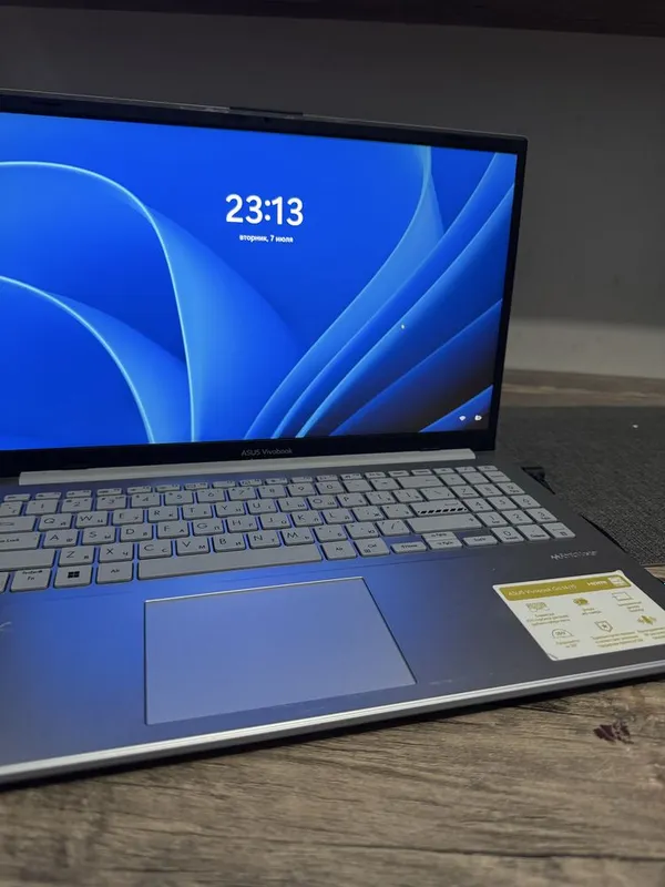 Asus Vivobook ideal holatda 2