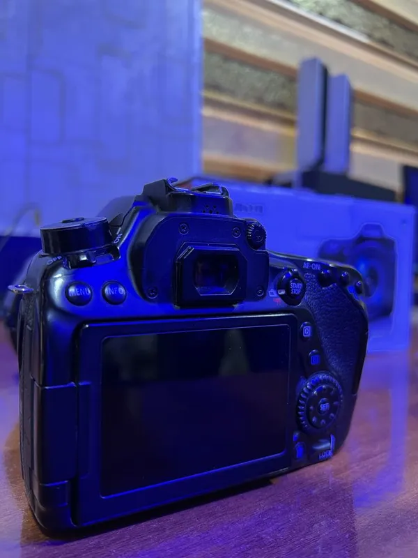Canon 80 D sotiladi Bir qo'l ishlatilgan holati a'lo — фото 4