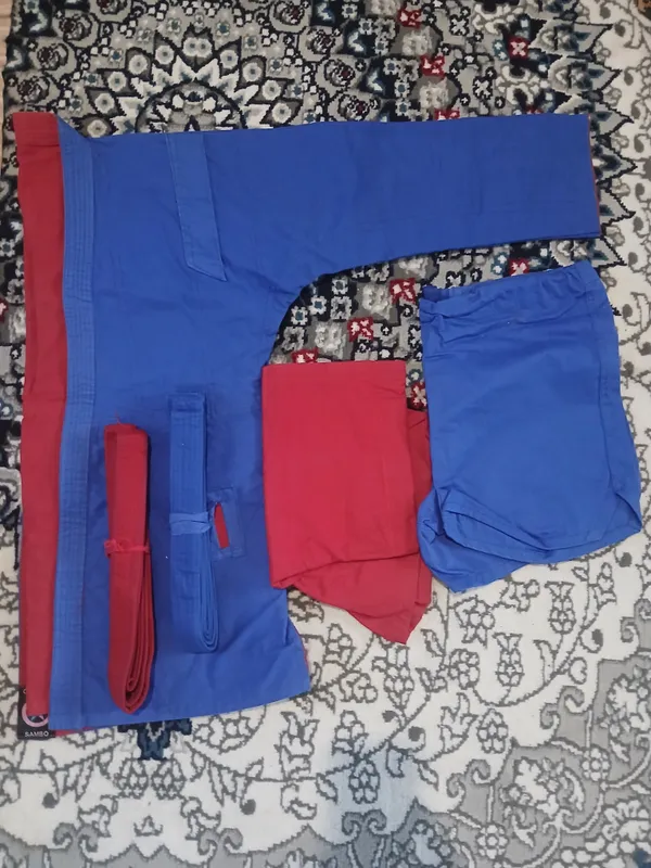 Sambo kimono sotiladi