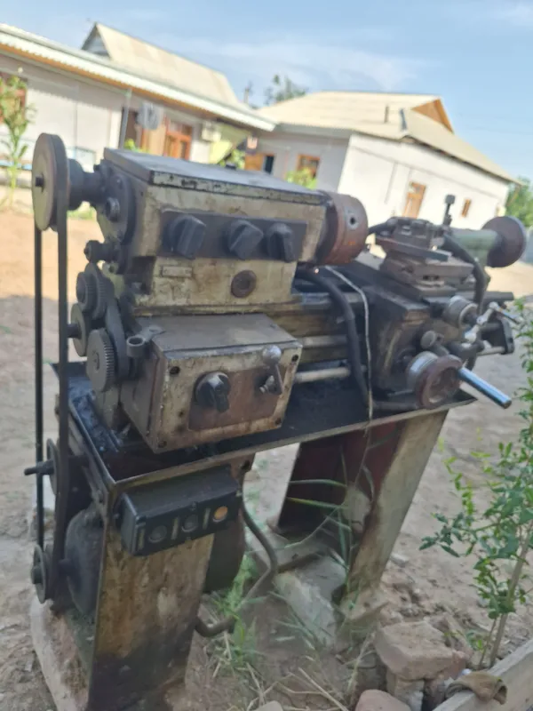 Токарный станок  маленький. 5