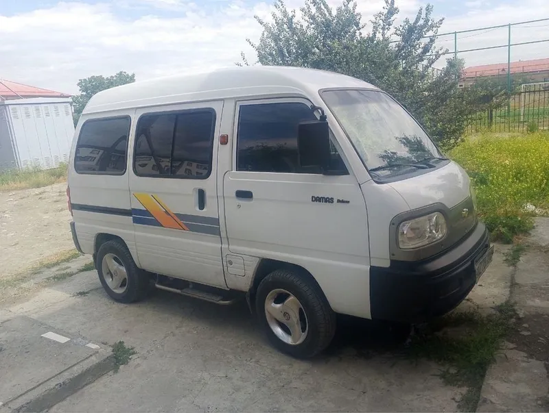 Chevrolet damas 2