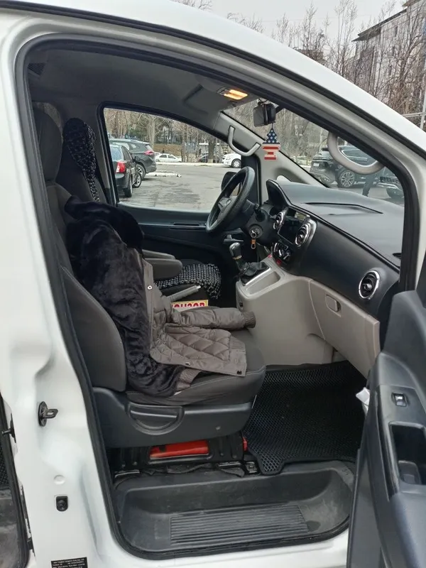 Jac M3 2023 srochna sotiladi 5 Jac M3 2023 srochna sotiladi 5