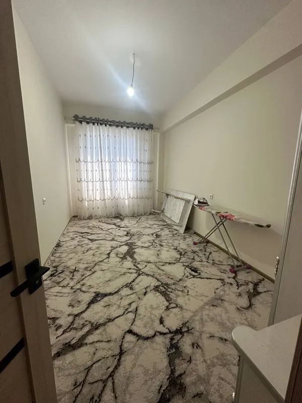 IJARAGA QIZLAR OLINADI
