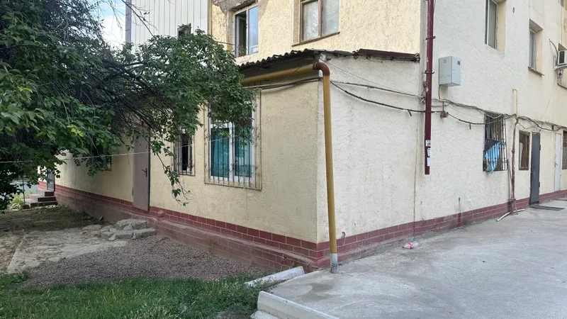 Продается 1-комнатная квартира можно под нежилое — фото 2