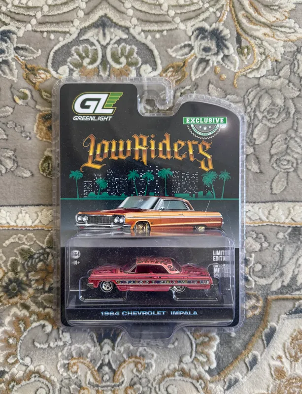 Hot Wheels Premium BMW MERS NISSAN FERRARI машинки 4 Hot Wheels Premium BMW MERS NISSAN FERRARI машинки 4