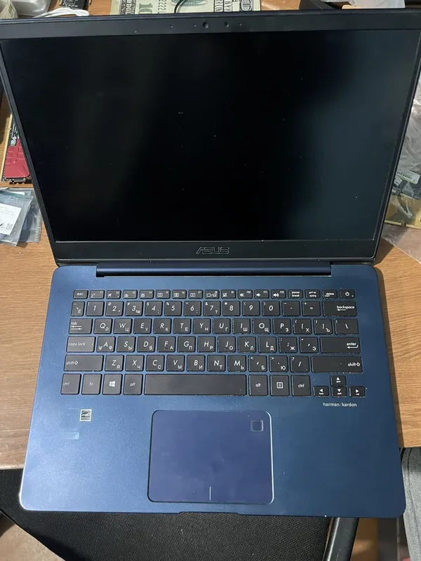 Ноутбук Asus UX430 Core i7 7поколения Ноутбук Asus UX430 Core i7 7поколения