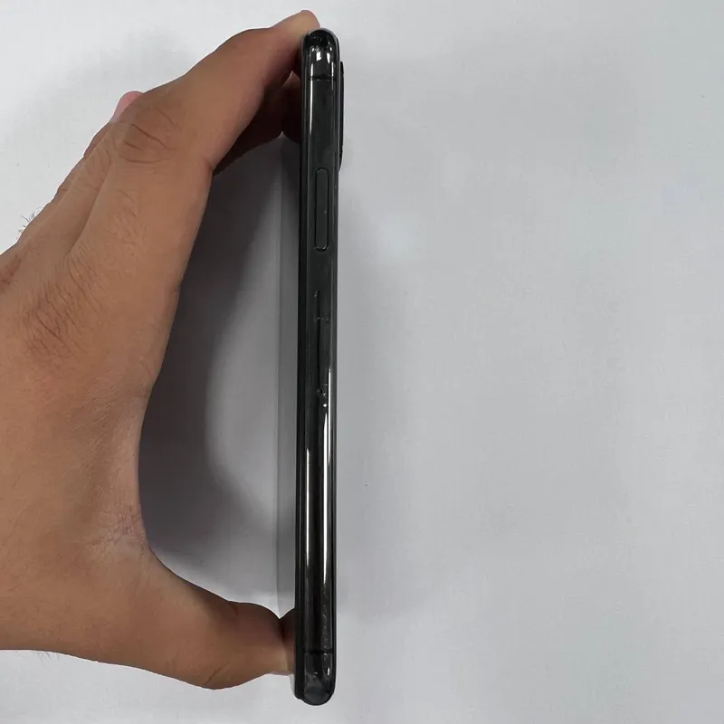 iPhone XS 256GB, дефект на фото, остальное в идеале 1 iPhone XS 256GB, дефект на фото, остальное в идеале 1