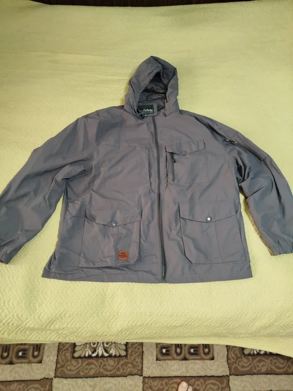 Продаю мужские куртки