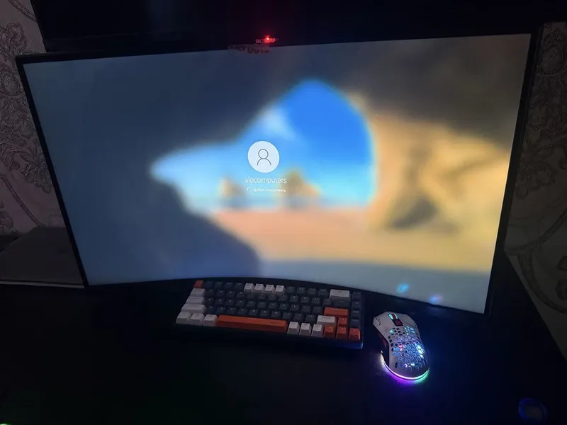 samsung odyssey g5 32 monitor. Corei7 16gb ram 512 ssd rx580 3