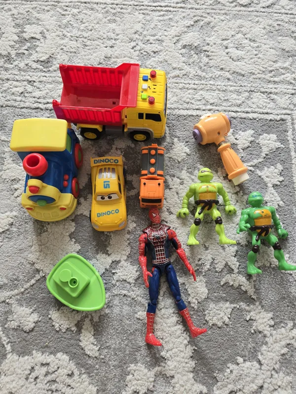 Игрушки для мальчика