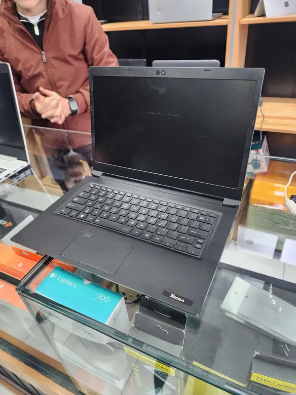 Noutbuk toshiba dinabook holati yaxshi 1 Noutbuk toshiba dinabook holati yaxshi 1
