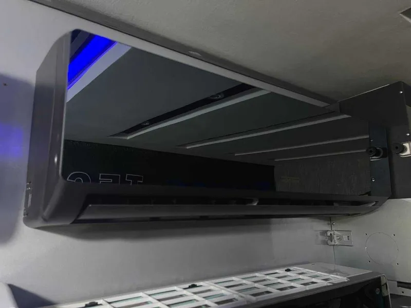 Кондиционер Technobox Black Moon Inverter 18