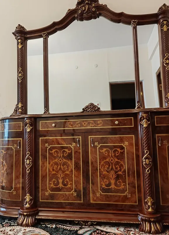 Продаётся комод из гостиной мебели «Барокко» 3