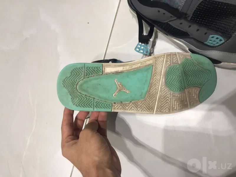 Кросовки AIRJORDAN-4 5 Кросовки AIRJORDAN-4 5