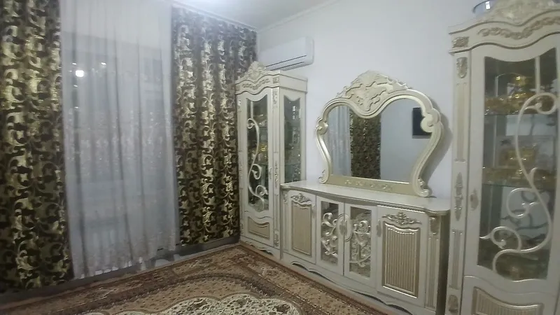 Ijaraga 2 qiz kerak