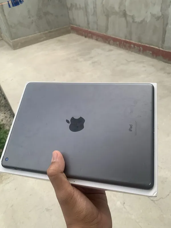 Ipad 9th gen 64 gb sotiladi xolati ideal 2