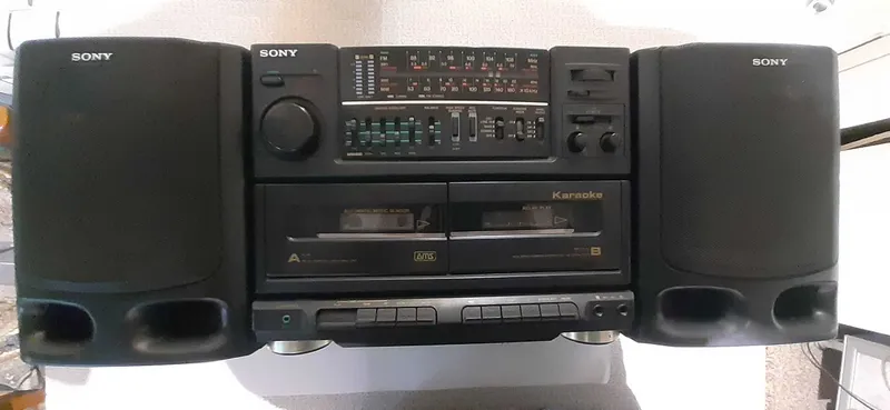 Продается магнитола SONY CFS-KW300S