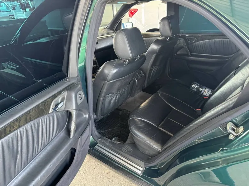 Mercedes 210, 2.2 объём двиготель 5 Mercedes 210, 2.2 объём двиготель 5