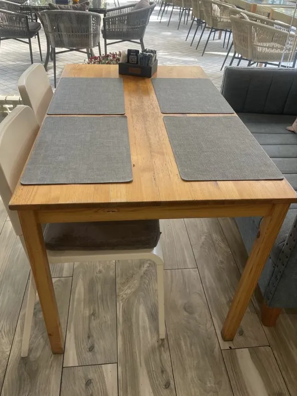Стол на продаже IKEA
