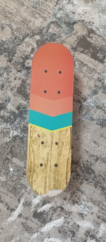 Skate board