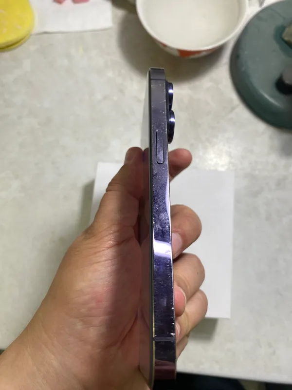 iPhone 14 Pro в нераспечатанном состоянии, хороший, есть небольшая царапина 3 iPhone 14 Pro в нераспечатанном состоянии, хороший, есть небольшая царапина 3