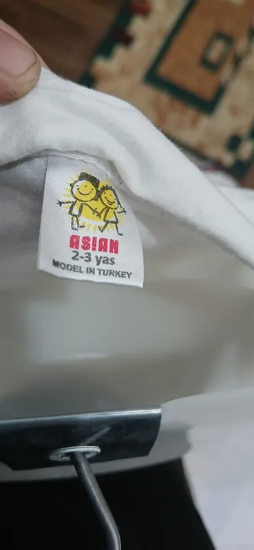 Qizlar uchun ko‘ylak sotaman 3 Qizlar uchun ko‘ylak sotaman 3