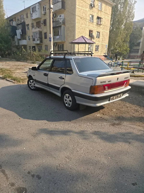 Yaxshi holatda o‘zimning VAZ 2115 avtomobilimni sotaman 2