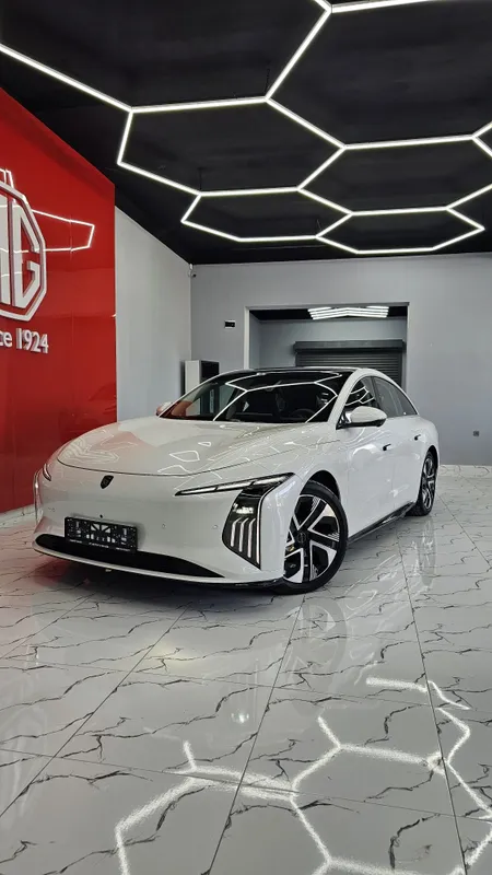 FORTHING S7 REEV > Yili : 2025 > Elektroquvvatda : 235 km > Batareya