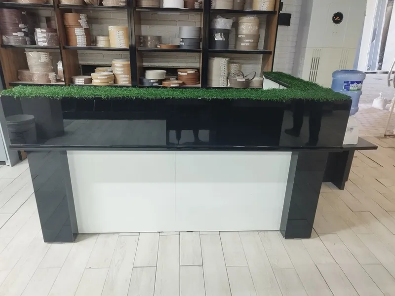 Bar sotiladi oq qora 2sm ga 120 sm eni 70 sm 1