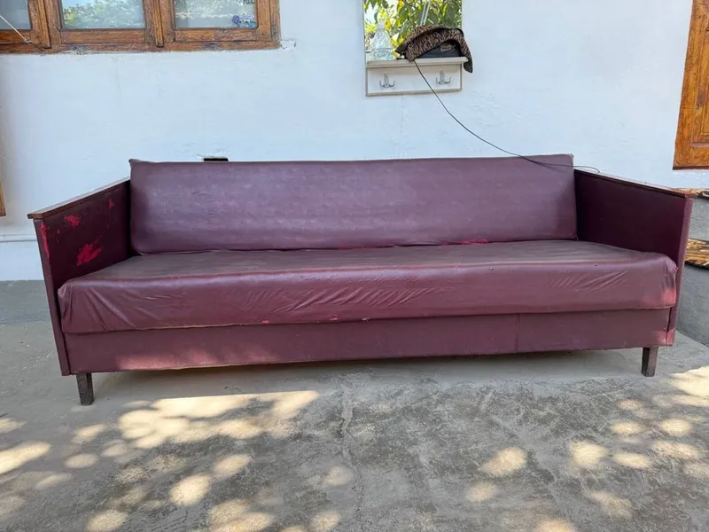 Divan sotiladi!!! 4 Divan sotiladi!!! 4