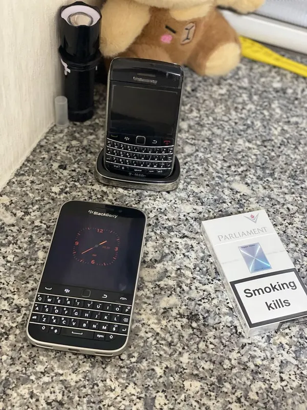 Black berry xolati tiniq 1 qol ishlagan telfonlar — фото 1