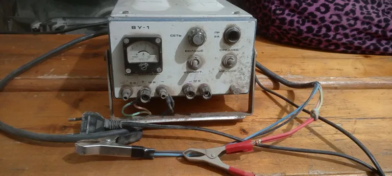 Zaryadchik akumilyator uchun 12 v va 6 v amperi kuchli
