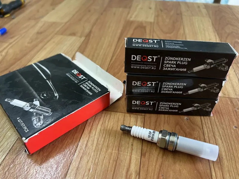 Свечи зажигания DEQST LZKR6B-10E