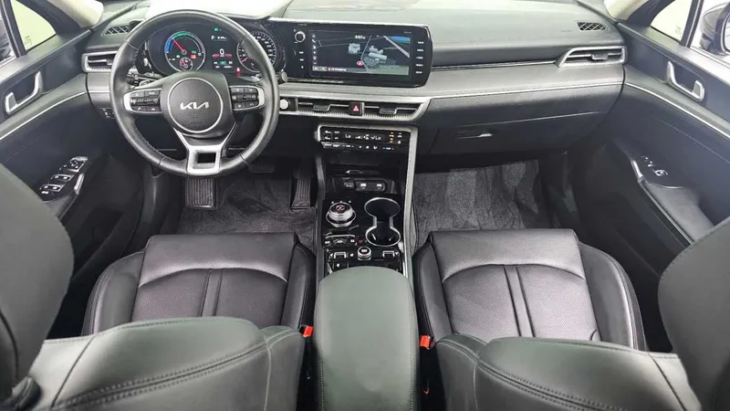 Kia K5 Trendy idealll 6 Kia K5 Trendy idealll 6