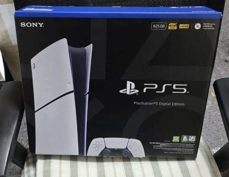 Sony PlayStation 5 Slim Digital Edition 825 GB 2