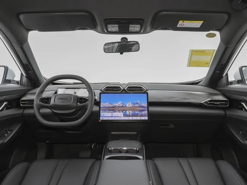 Dongfeng Aelous Fengshen L7 электричка 2 Dongfeng Aelous Fengshen L7 электричка 2