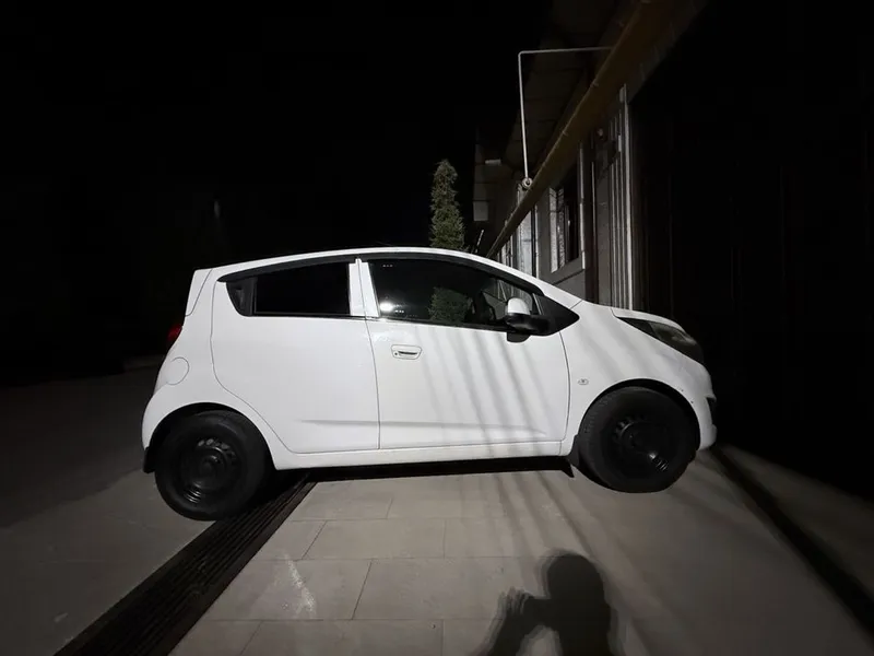 Chevrolet Spark 2015-yil 2-pozitsiya 2