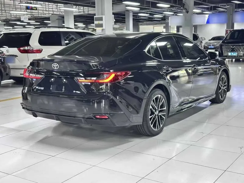 Toyota Camry Model Dual-Engine 2.0HSE Sport Lite Edition — фото 4