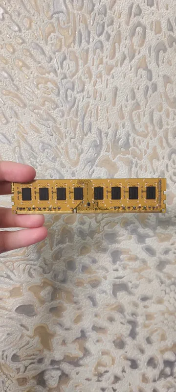 Оперативная память DDR3 4GB 1600 цена договорная — фото 2