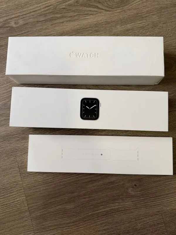 Apple Watch 5, 40мм 7 Apple Watch 5, 40мм 7