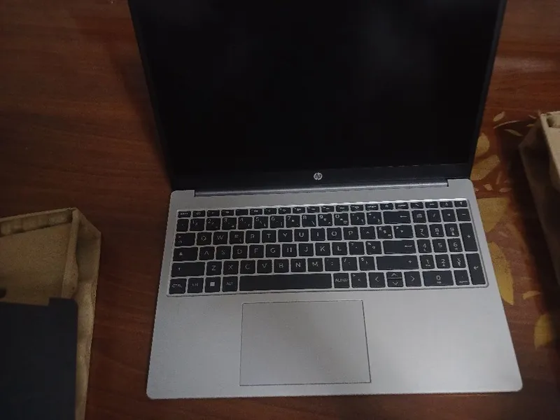 HP noutbook 255 G10 — фото 2