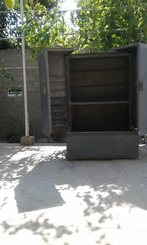 Katta seyf o'lcham 180x120 xar hil hojalik narsalari uchun, metal 6