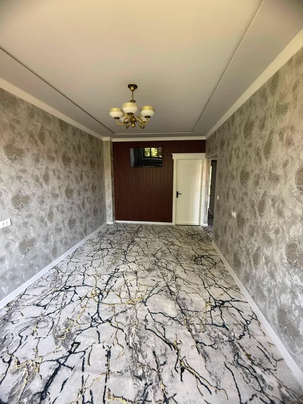 Продаю Квартиру Центре городе Кагане 3 Комнатная 2 Этаж — фото 1