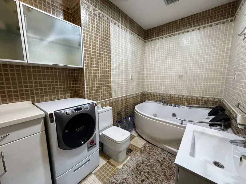 4 xonali kvartira, 152 m2, Yakkasaroy 7