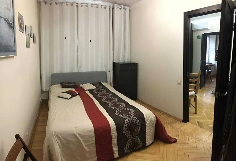 Mirzo ulģbek tumaida 1 honali kv ijarga beriladi Mirzo ulģbek tumaida 1 honali kv ijarga beriladi