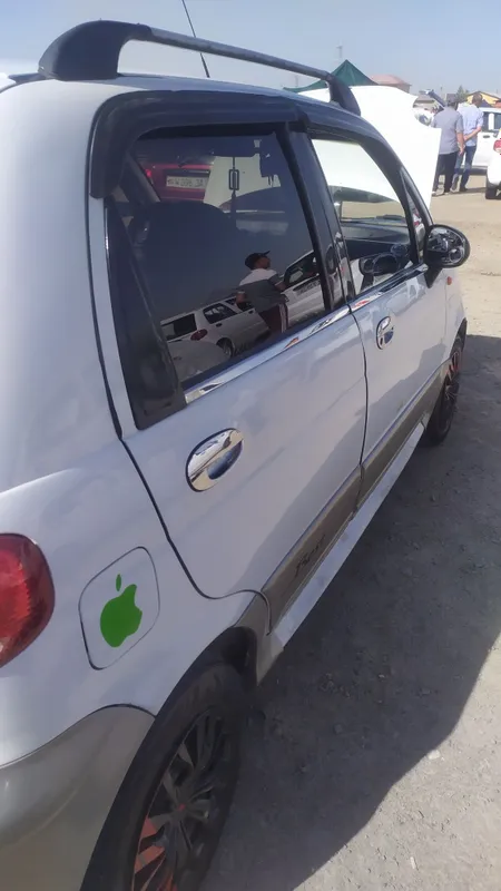 Matiz sotiladi xolati yaxshi .metan gazi bor 1