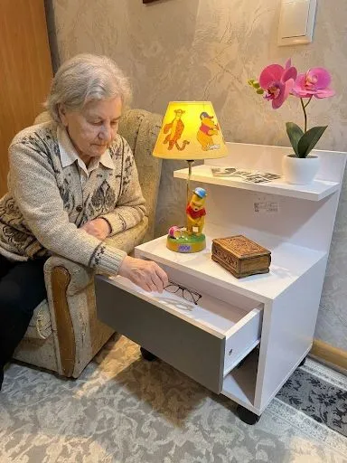 тумбочка для бабушек